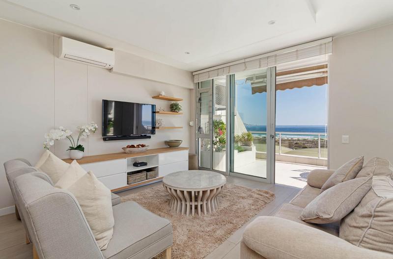 To Let 3 Bedroom Property for Rent in Dolphin Beach Western Cape